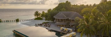 Coco Bodu Hithi Pool