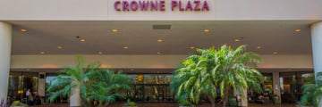 Front Entrance of Crowne Plaza Los Angeles Airport