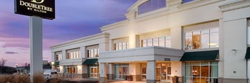 Doubletree by Hilton Denver Stapleton North, Exterior