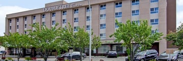 Doubletree by Hilton Hotel Kamloops, Exterior