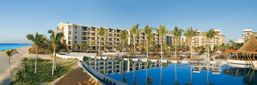 Dreams Riviera Cancun Resort & Spa panormaic pool area