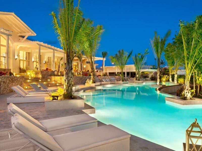 Eden Roc main resort pool