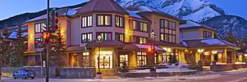 Elk + Avenue Hotel, Exterior at Night 