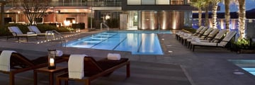 Fairmont Pacific Rim, Pool