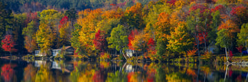Falls colours around Elmore Lake, Vermont