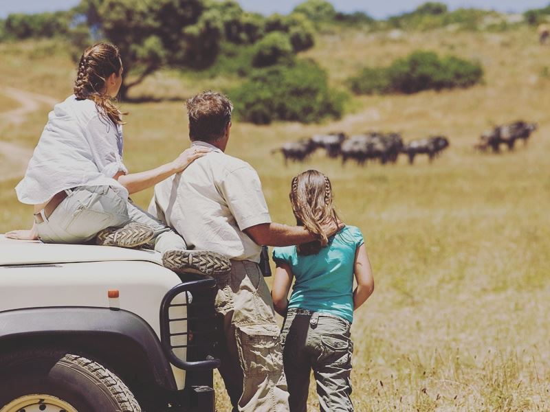 Family on a Kenya safari