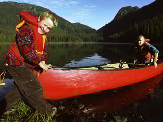 Take a Canadian lake canoe excursion