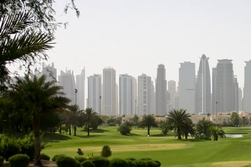 golfing in dubai