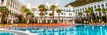 Green Nature Resort & Spa pool
