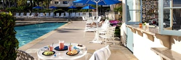 Harbor View Inn, Poolside