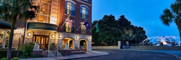 Hotel Exterior and Fountain at HarbourView Inn