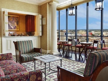 Hilton New Orleans Riverside Executive Lounge