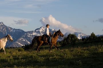 Horseback riding in Cariboo Chilcotin Coast