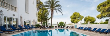The main pool at Hotel Illa d'Or