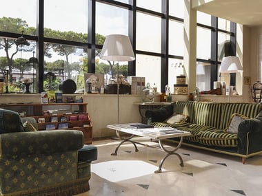 Seating area with a coffee table