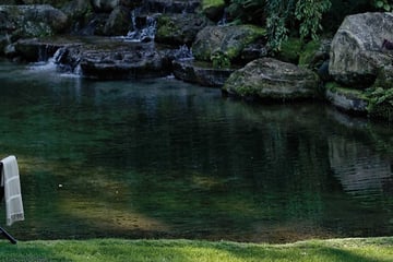 Dining in Huka Lodge's Water Garden