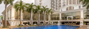 Indochine Palace, Exterior and Pool