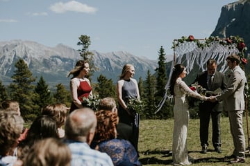 Intimate wedding in Banff