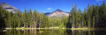 Beautiful lake in Yosemite National Park