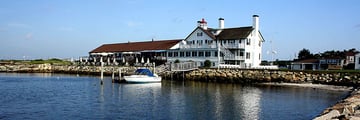 Lighthouse Inn, Exterior and Harbour
