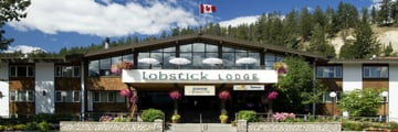 Lobstick Lodge, Exterior