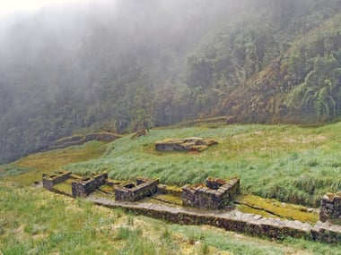 Ruins along the Inca Trail