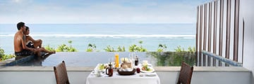 Ocean Front Honeymoon Pool Suite