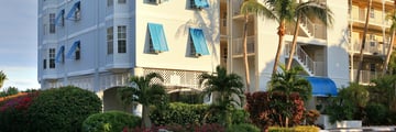 Ocean Pointe Suites, Exterior