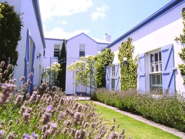 Oscars Waterfront Boutique Hotel