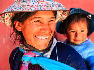 Peruvian women with child