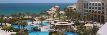 Shangri-La Barr Al Jissah Resort & Spa Al Waha, Aerial View of Resort and Pool