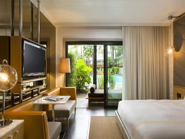 Poolside Cabana at Hollywood Roosevelt