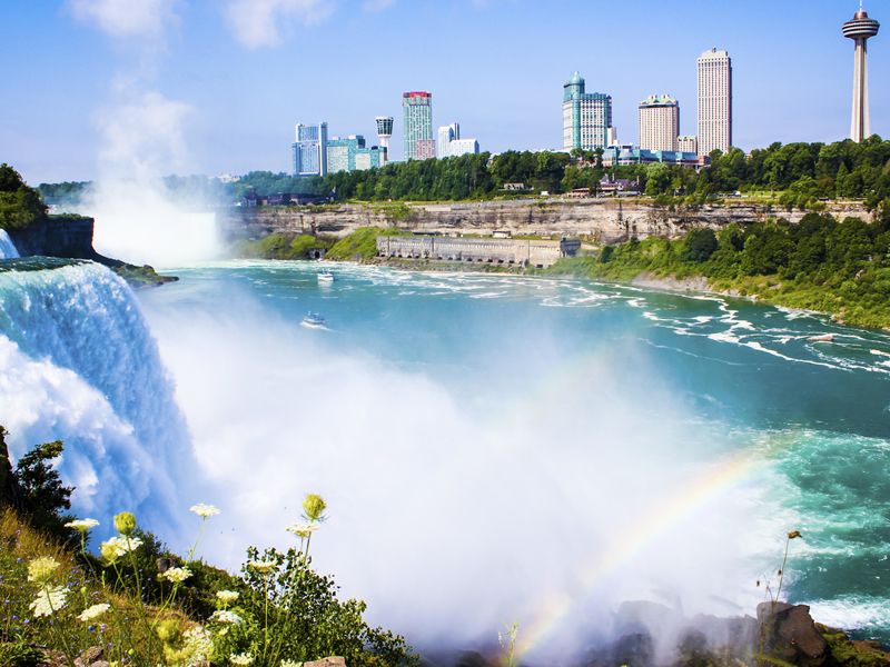 Rainbow over Niagara Falls