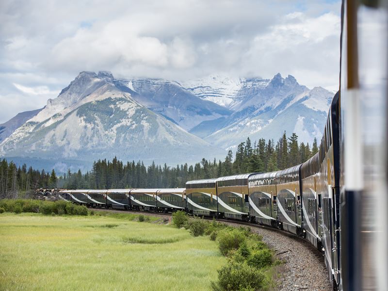Rocky Mountaineer travelling along the First Passage to the West