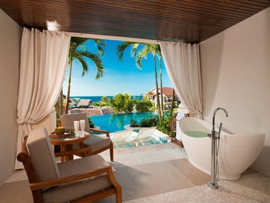 Sandals Grenada Italian swim-up suite