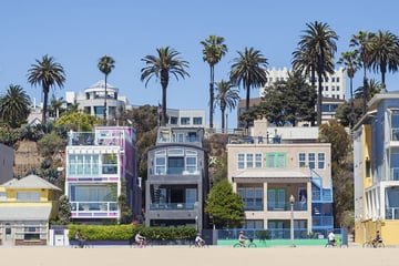 Beautiful beach houses lining Santa Monica's coast