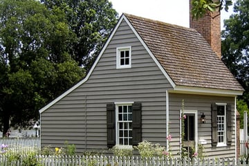 Old colonial houses in Williamsburg