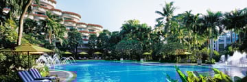 Shangri-La-Hotel, Pool
