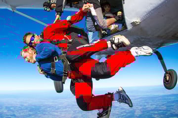 Sky diving in Byron Bay