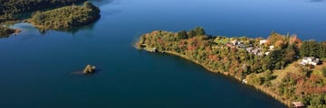 Solitaire Lodge, Aerial View of Lodge and Lake Tarawera