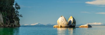 Split Apple Rock, Abel, Tasman