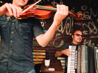 Street musicians in Toronto