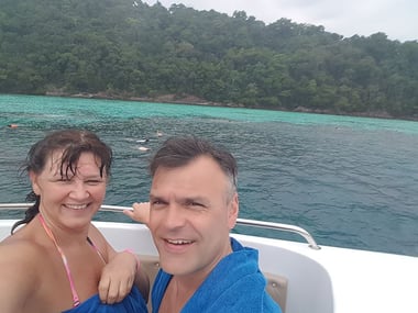 Kelly Hay surin island tour speed boat