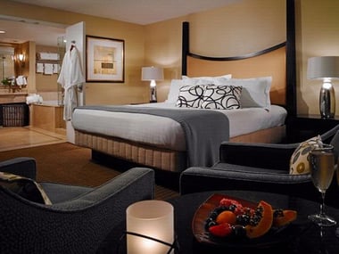 The Chattanoogan Guest Room