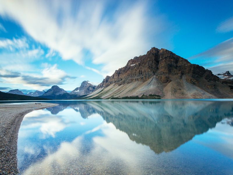 bow lake along icefields parkway