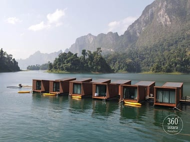 Floating rooms in Khao Sok