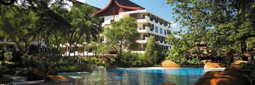 Shangri-La's Rasa Sayang Resort, Grounds Wing pool