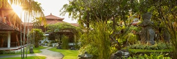 Sol Beach House Melia Benoa, Fish Pond and Exterior