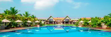 Uga Bay, Pool View