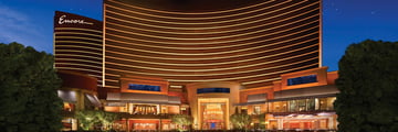 Wynn, Exterior
